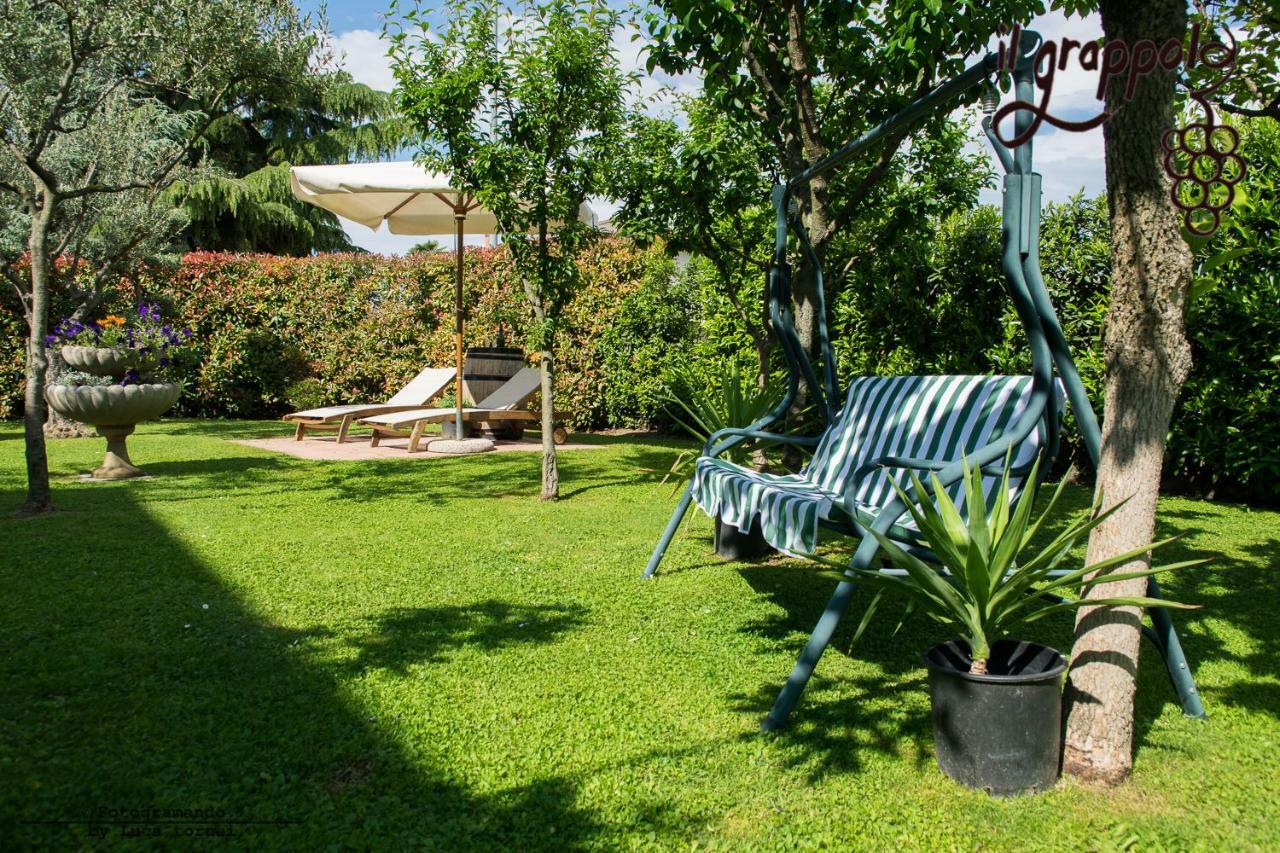 B&B Il Grappolo Foresteria Lombarda Sirmione Eksteriør bilde