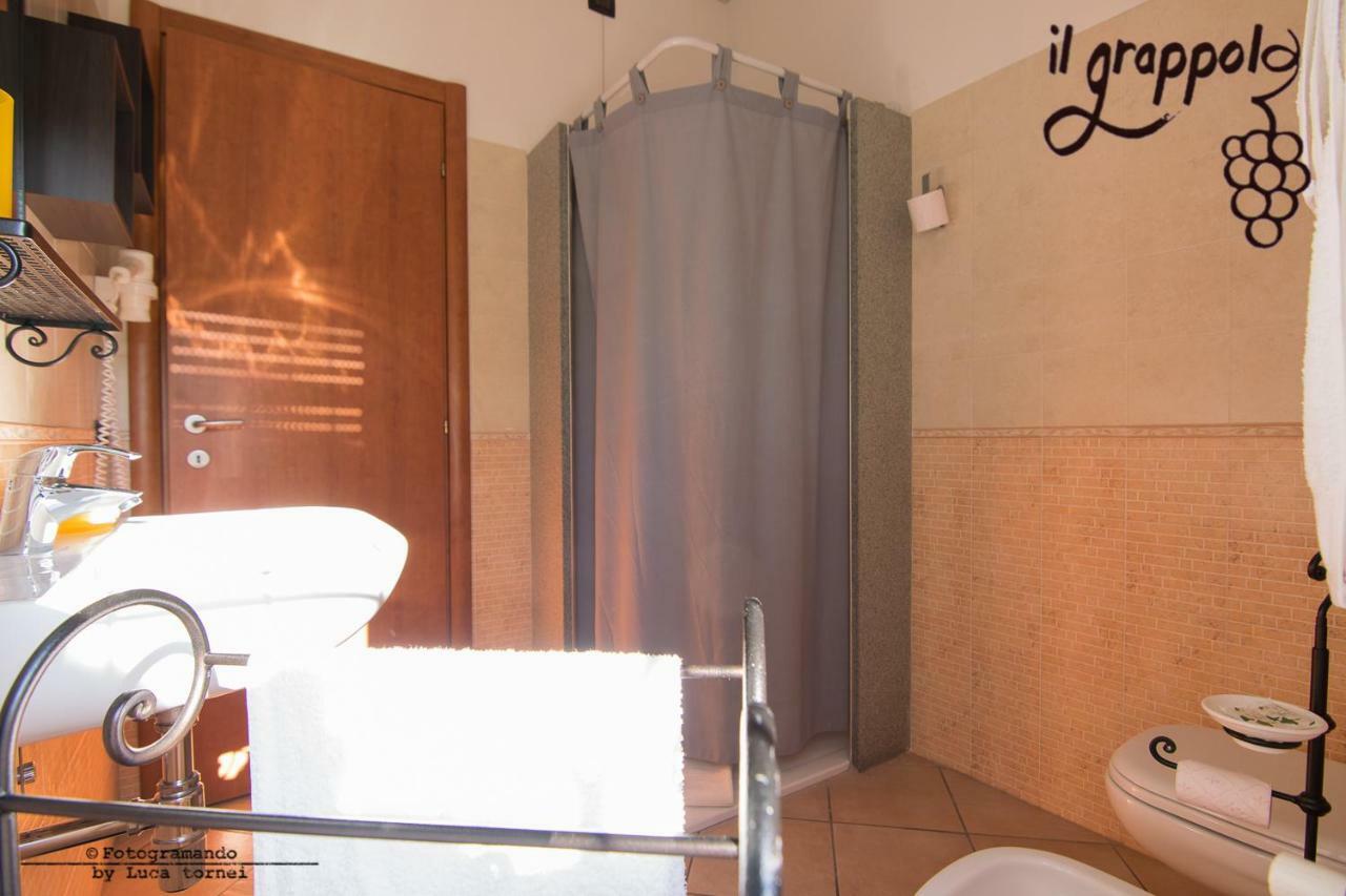 B&B Il Grappolo Foresteria Lombarda Sirmione Eksteriør bilde