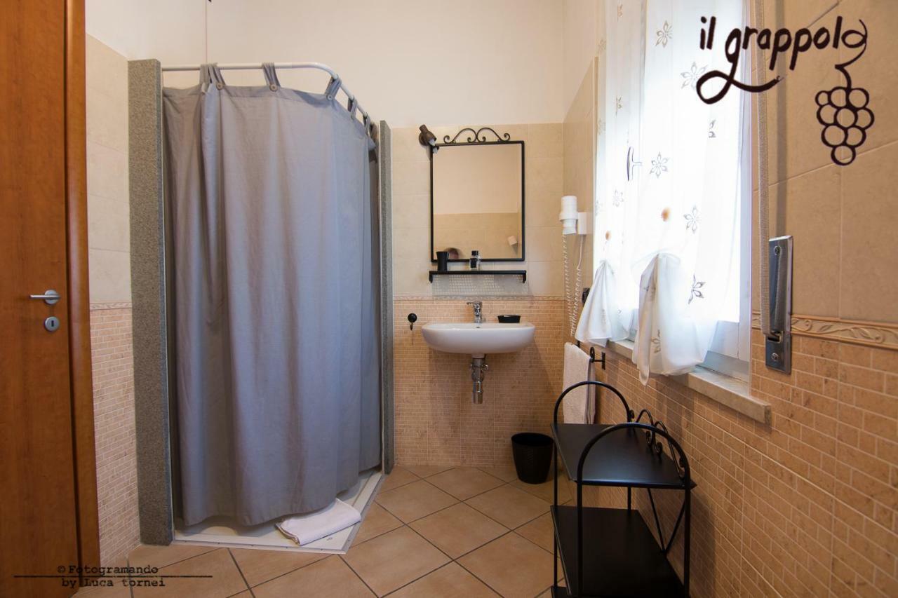 B&B Il Grappolo Foresteria Lombarda Sirmione Eksteriør bilde