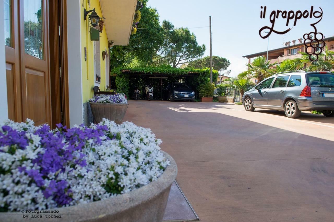 B&B Il Grappolo Foresteria Lombarda Sirmione Eksteriør bilde